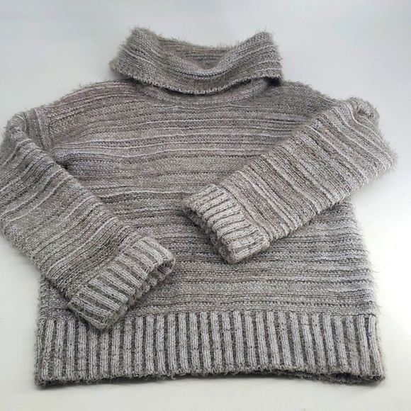 Olive + Oak Turtleneck Sweater  Medium - Picture 1 of 9